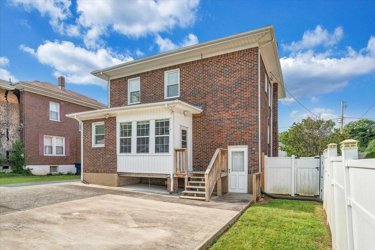 2321 Massachusetts AVE - Photo 39