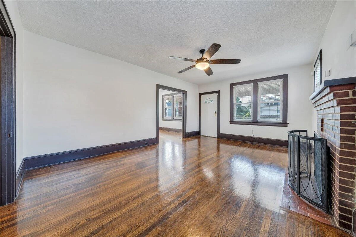 2321 Massachusetts AVE - Photo 4
