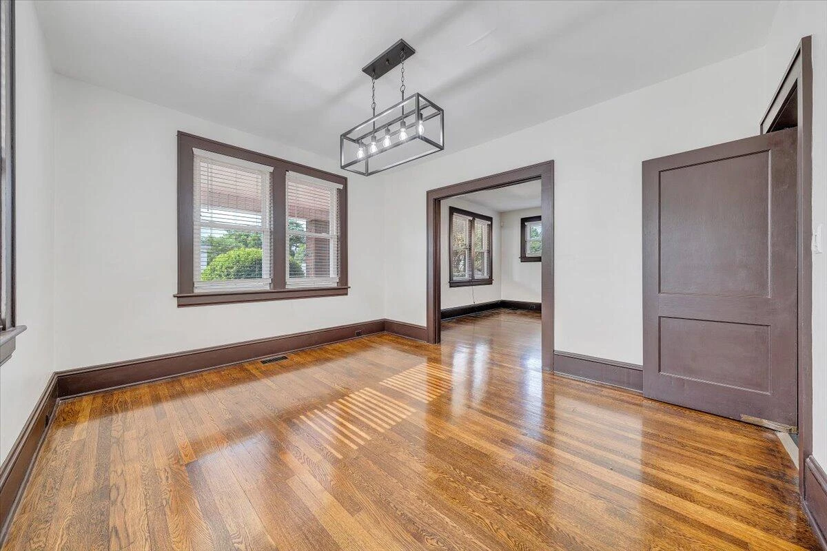 2321 Massachusetts AVE - Photo 8