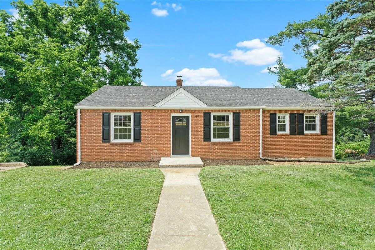 21 Upland DR