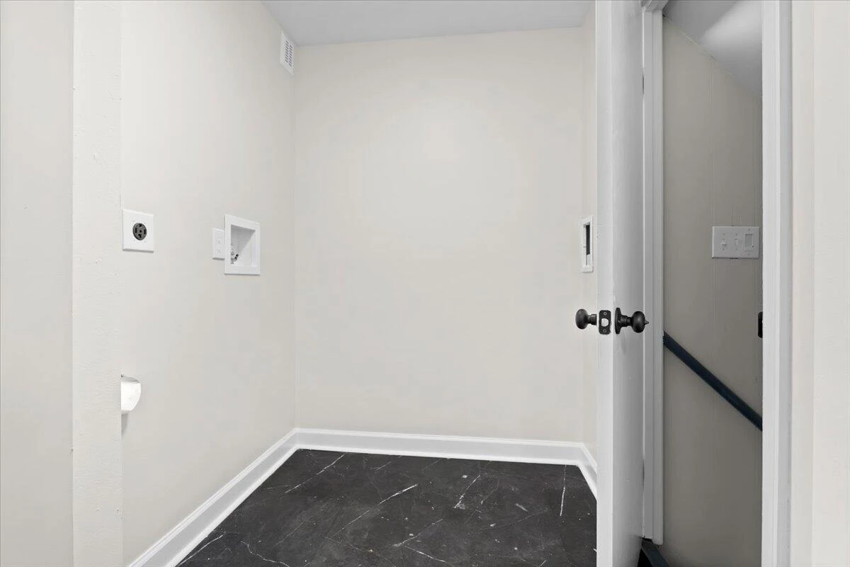 21 Upland DR - Photo 10