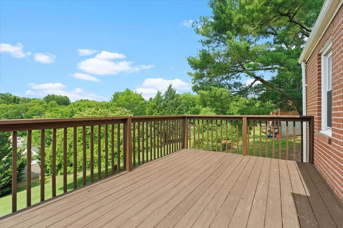 21 Upland DR - Photo 3
