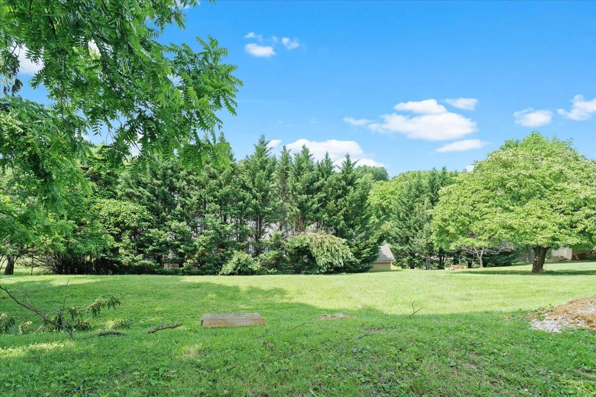 21 Upland DR - Photo 6