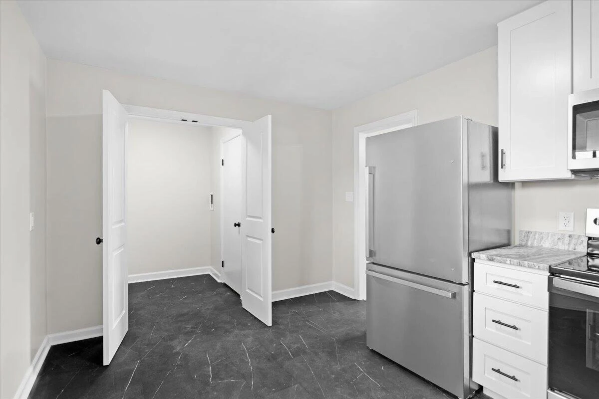 21 Upland DR - Photo 8