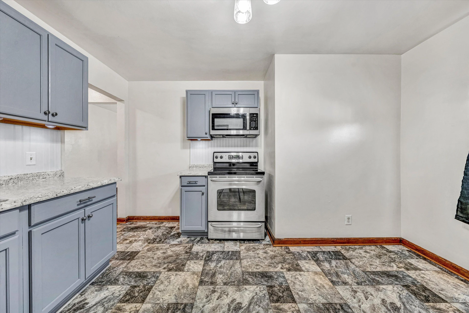 1465 Greenbrier AVE - Photo 7