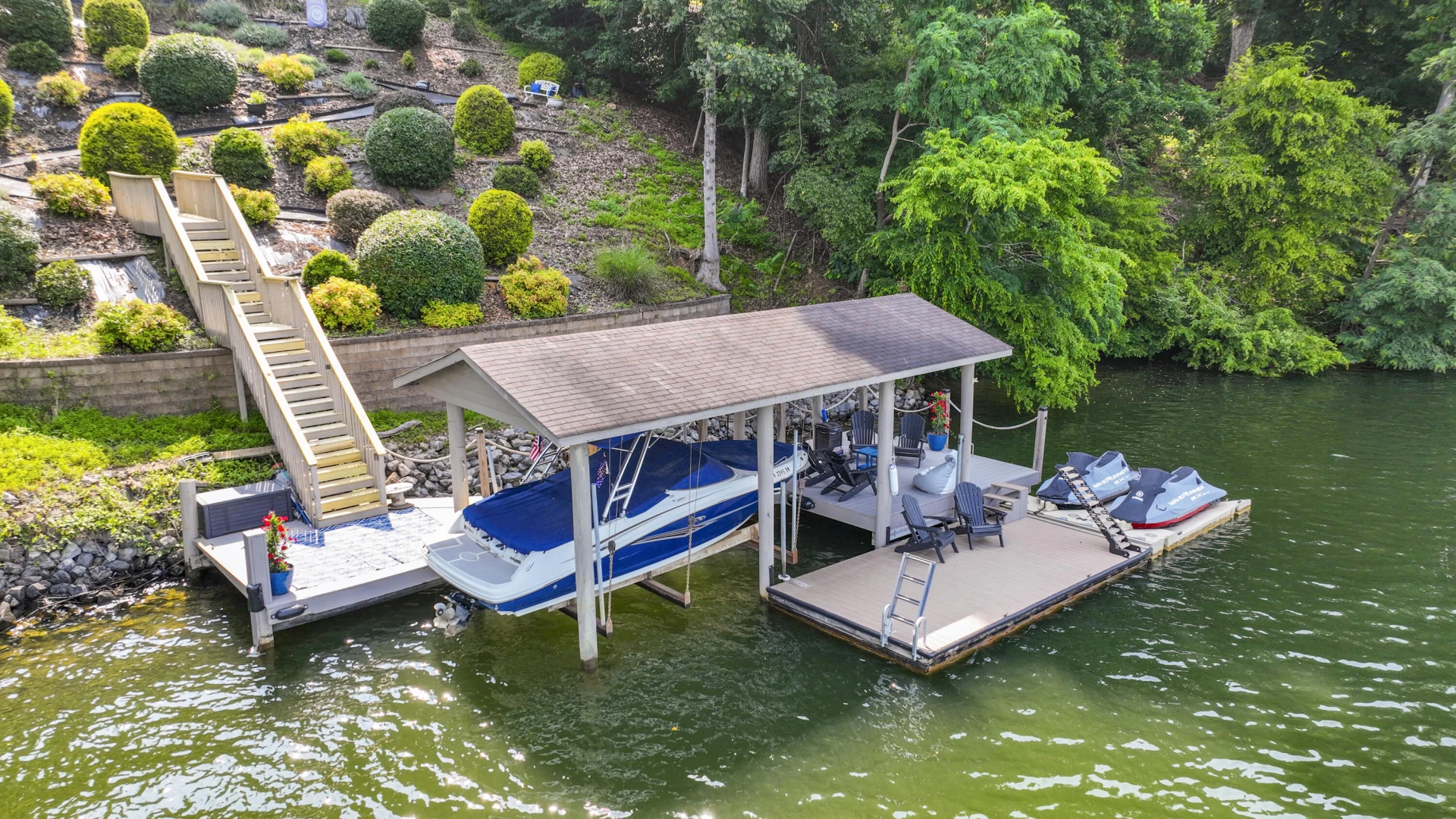 800 Long Island DR - Photo 3