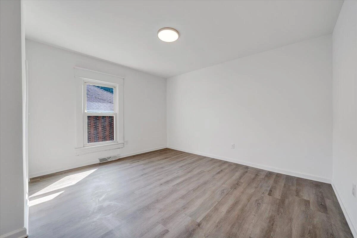 1008 Primrose ST - Photo 17