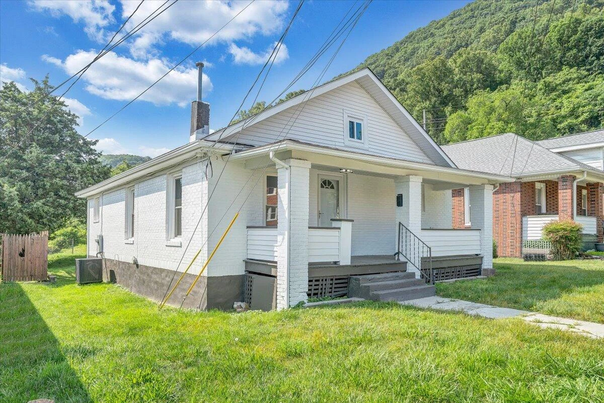 1008 Primrose ST - Photo 2