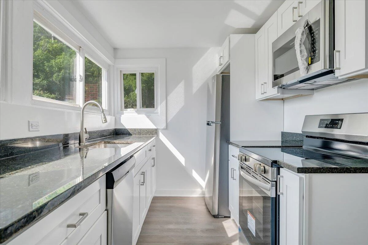 1008 Primrose ST - Photo 24