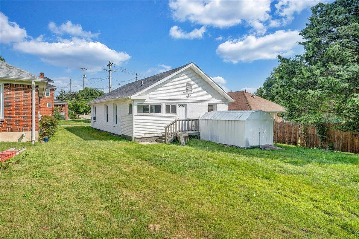 1008 Primrose ST - Photo 33