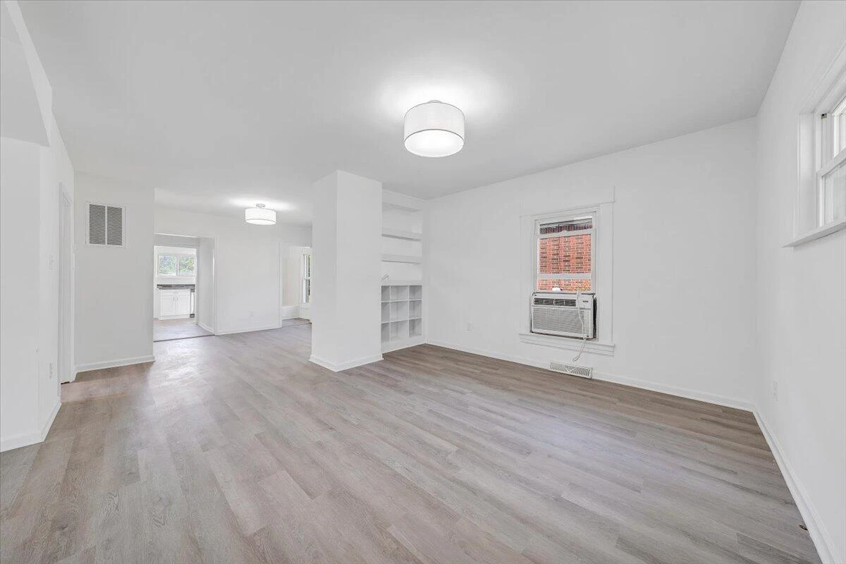 1008 Primrose ST - Photo 8
