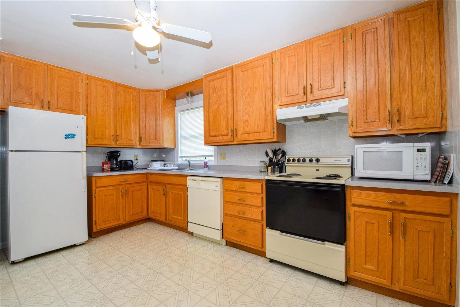 2088 Old Fincastle RD - Photo 24