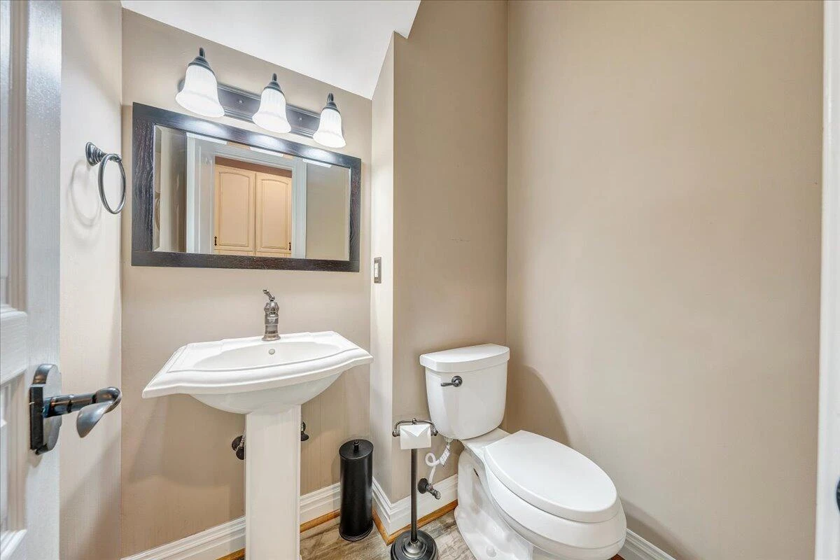 223 Moonriver LN - Photo 24
