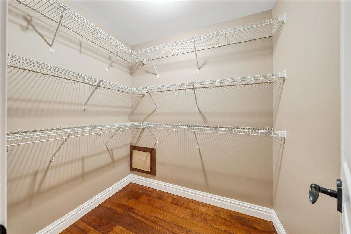 223 Moonriver LN - Photo 37