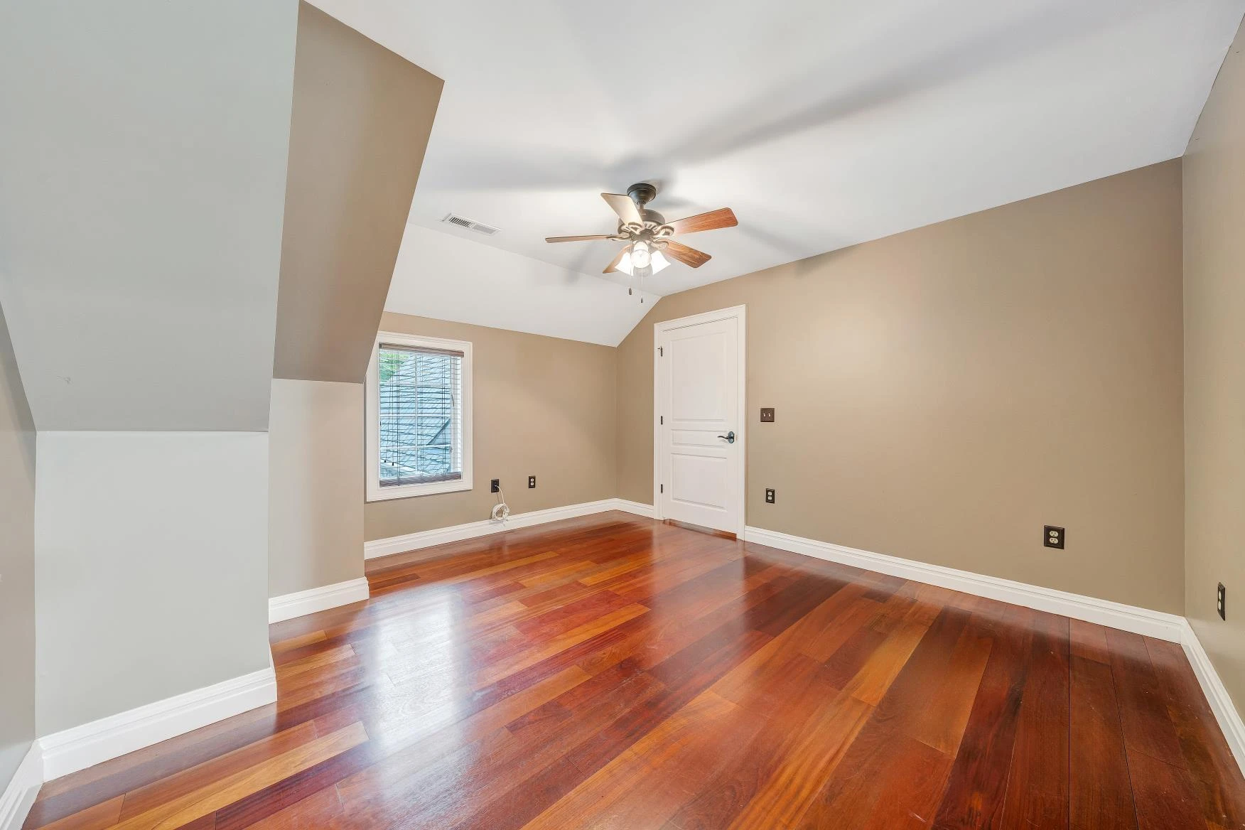 223 Moonriver LN - Photo 38