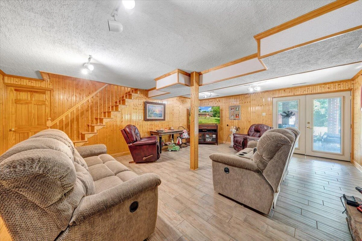 3203 Bradshaw RD - Photo 18