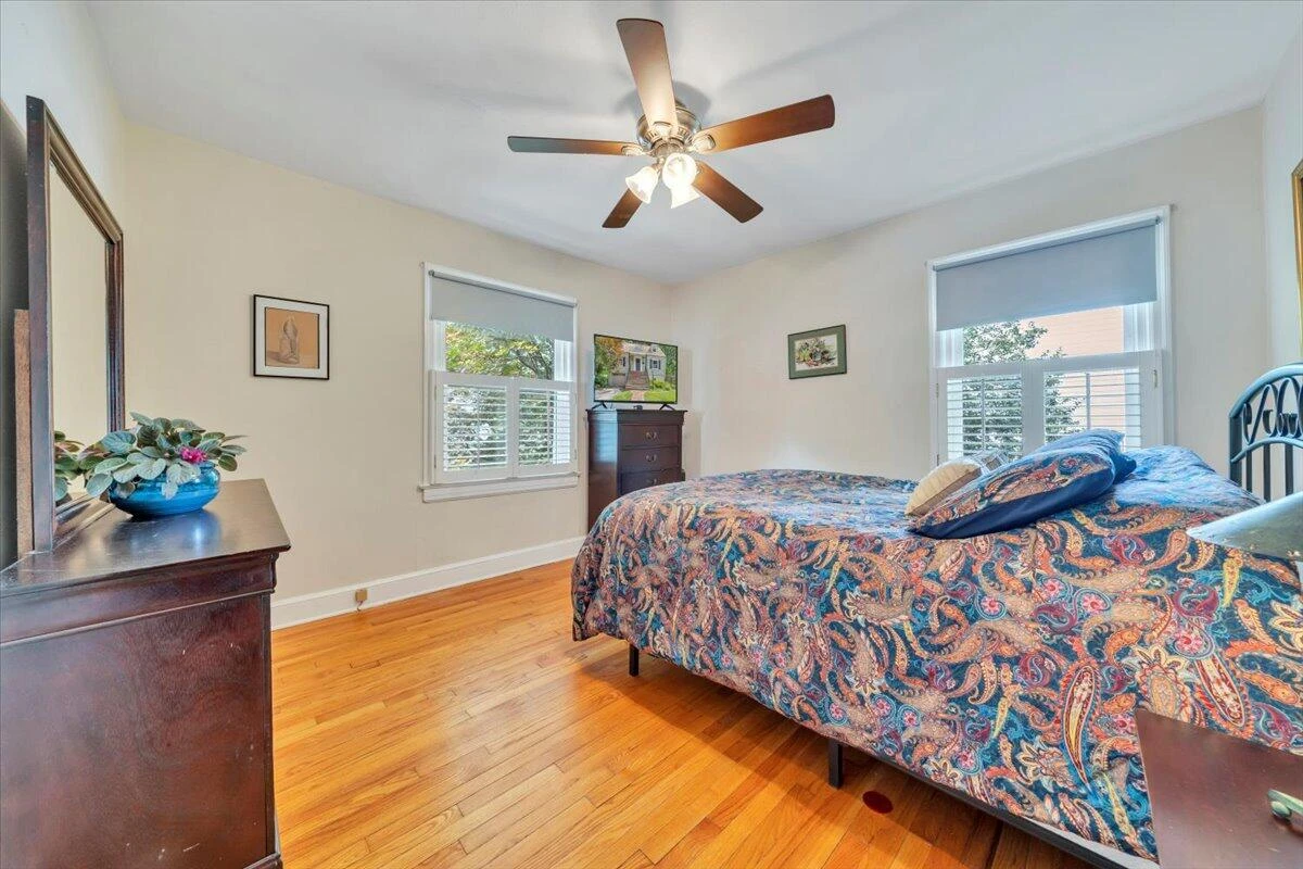 2728 Lansing DR - Photo 16