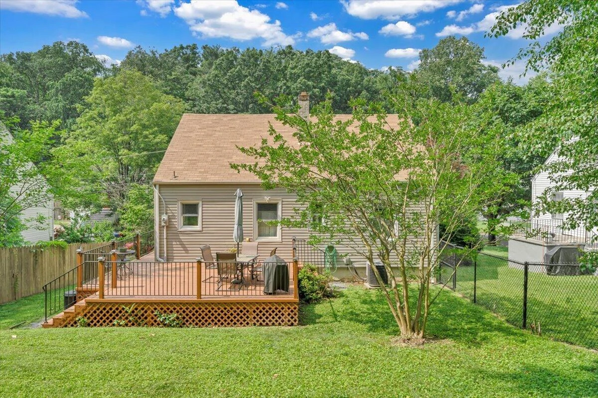 2728 Lansing DR - Photo 30