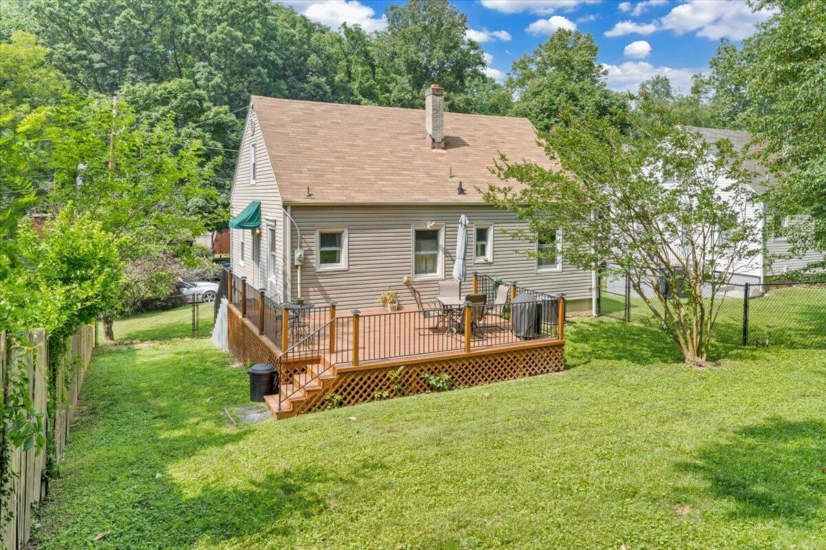 2728 Lansing DR - Photo 31