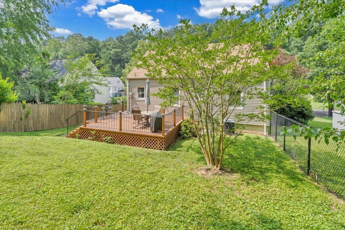 2728 Lansing DR - Photo 32