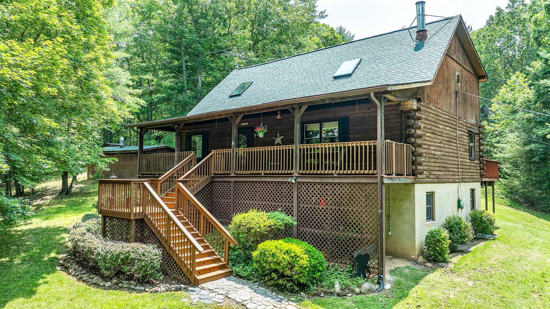 2597 Prices Bluff RD
