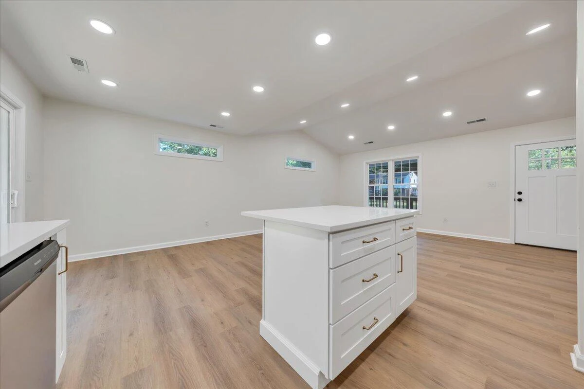 3713 Pinevale RD - Photo 12