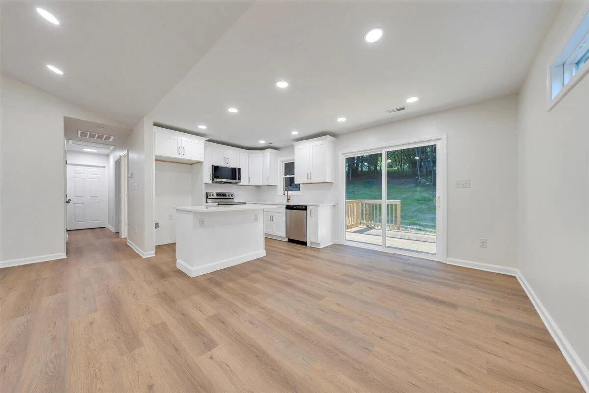 3713 Pinevale RD - Photo 15
