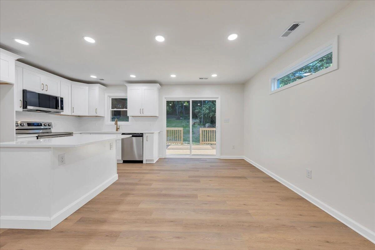 3713 Pinevale RD - Photo 18