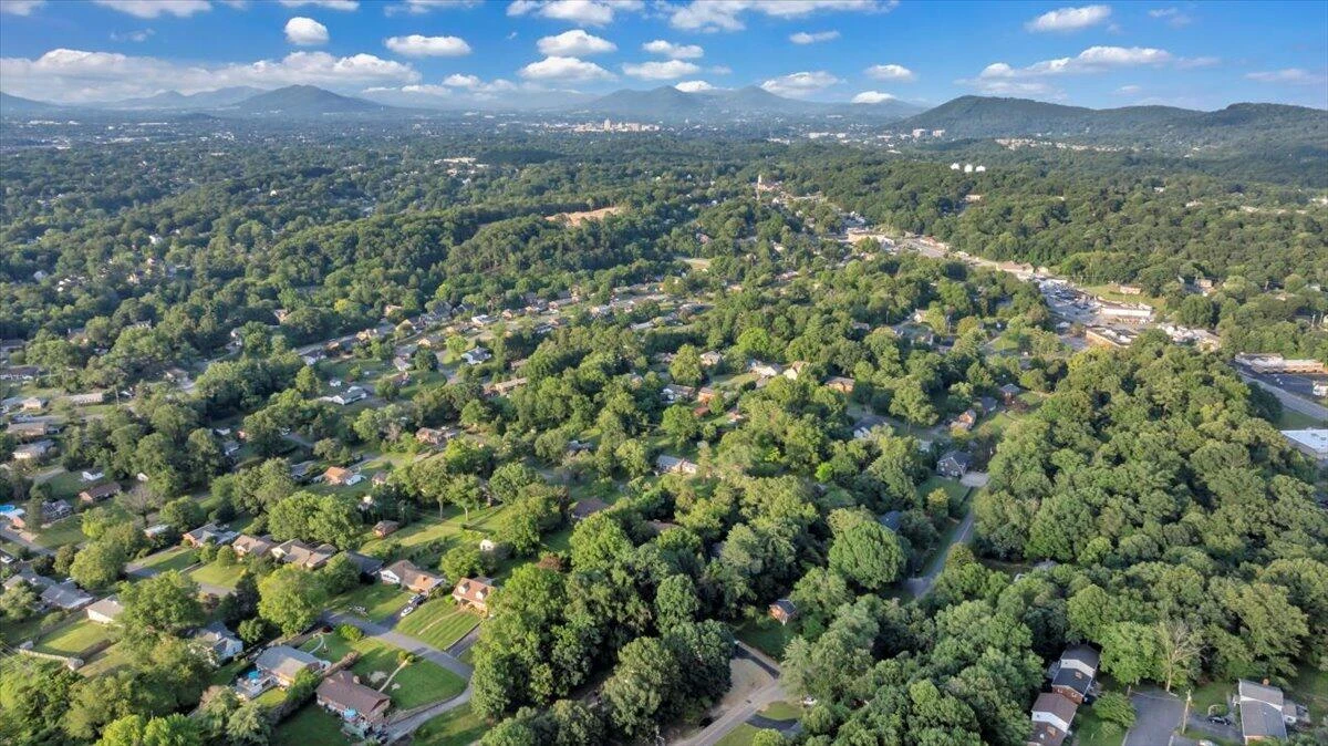 3713 Pinevale RD - Photo 44