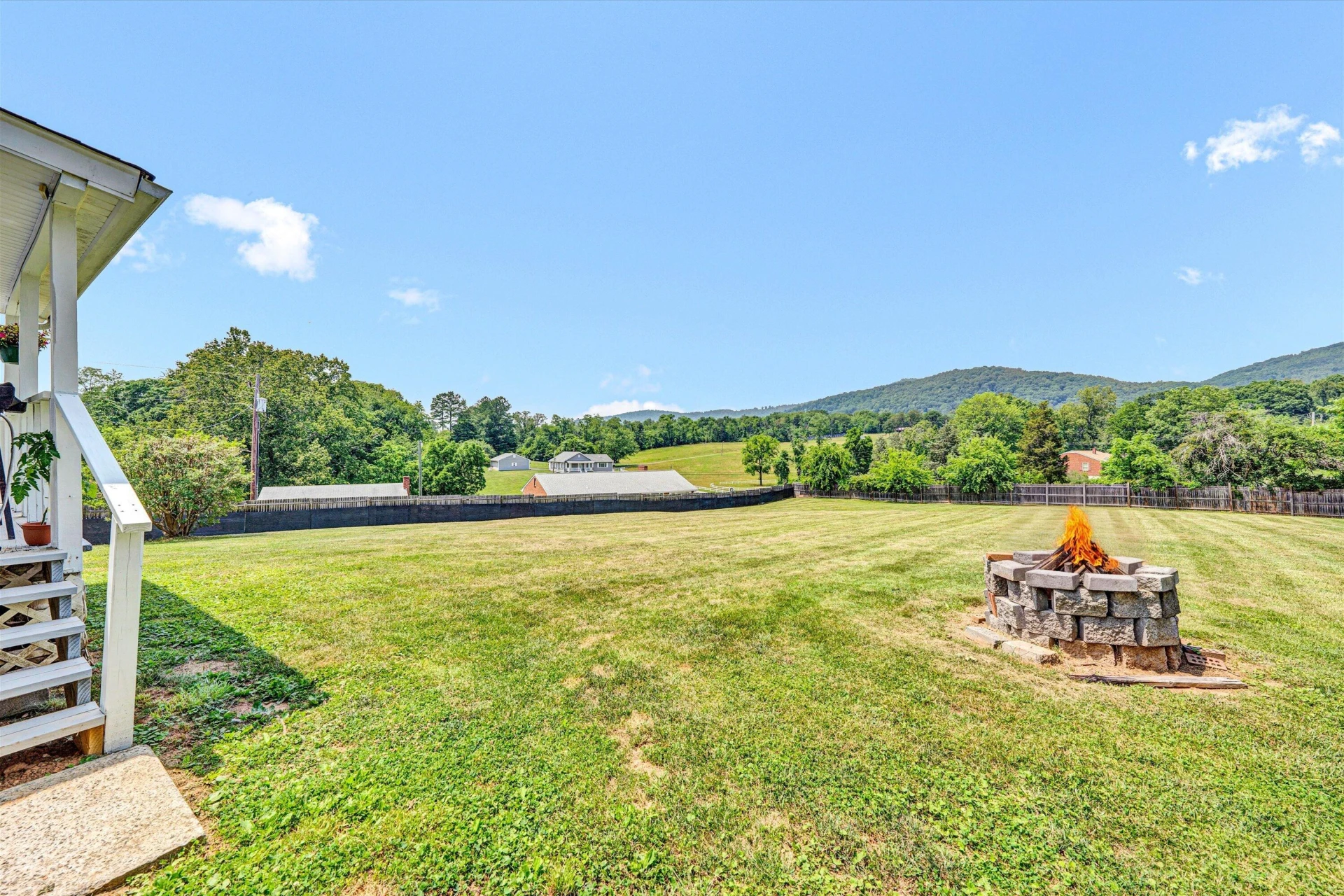 1094 Windstar CIR - Photo 28