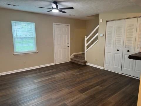 217 Tinkerview DR - Photo 2