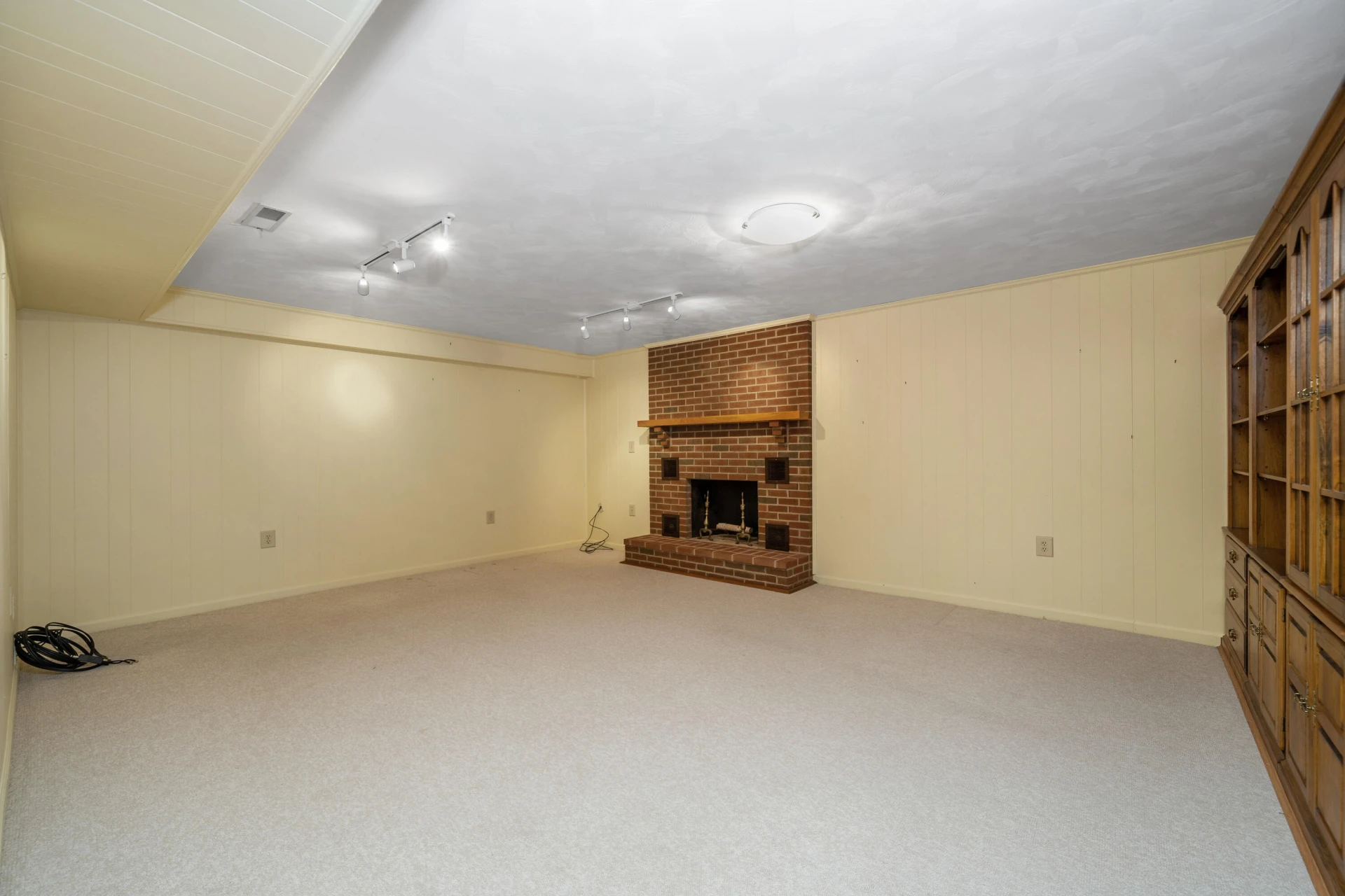 234 Deerfield RD - Photo 36