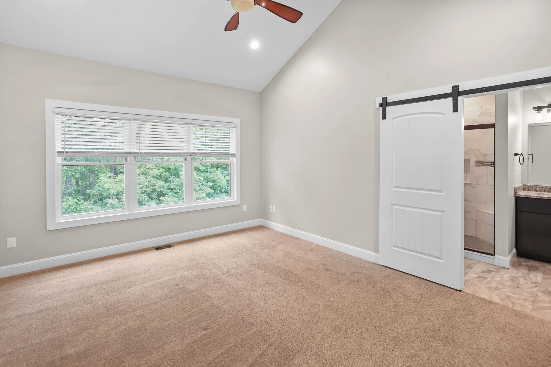 188 Grand Harbour CT - Photo 16