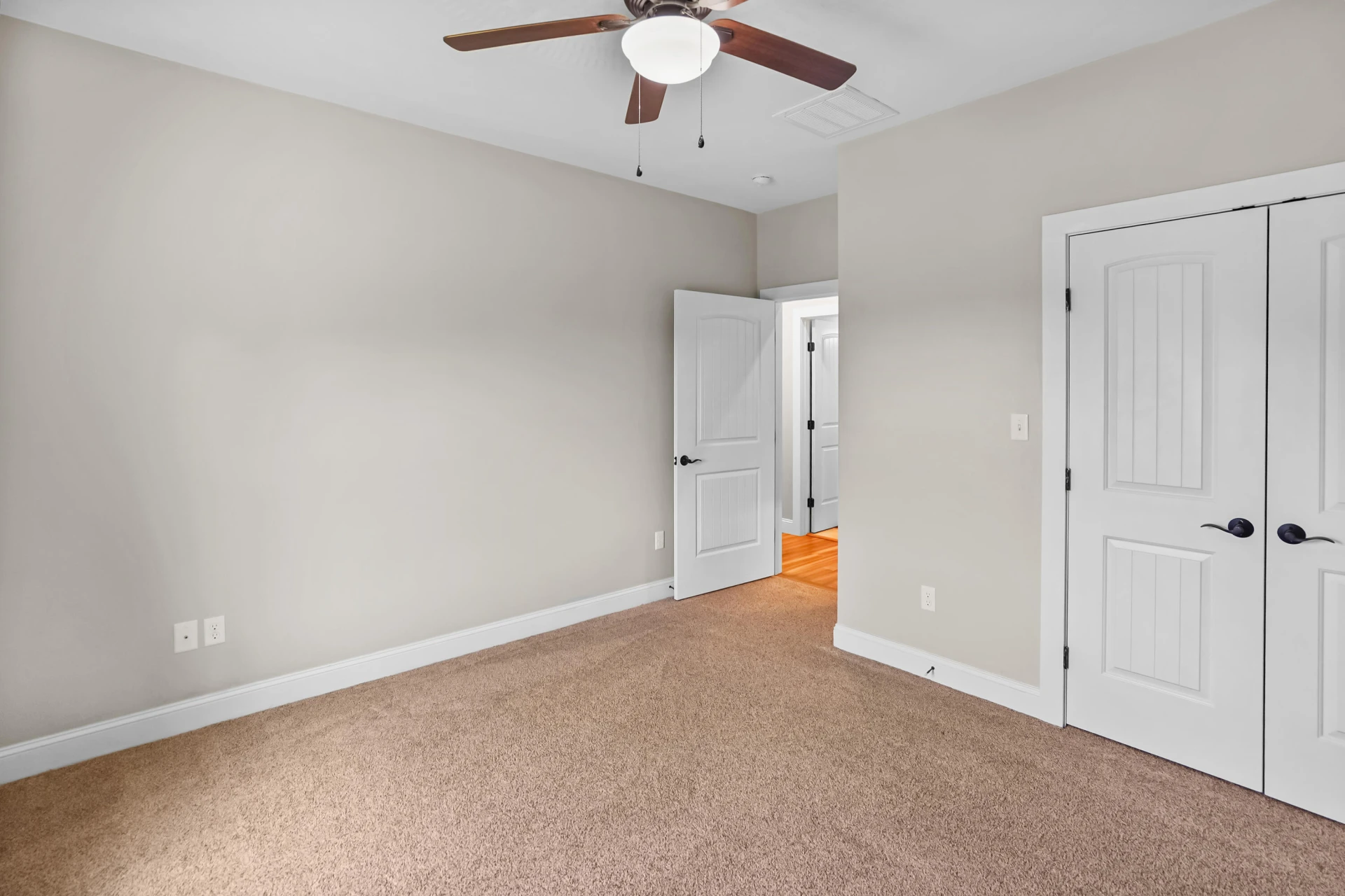 188 Grand Harbour CT - Photo 26
