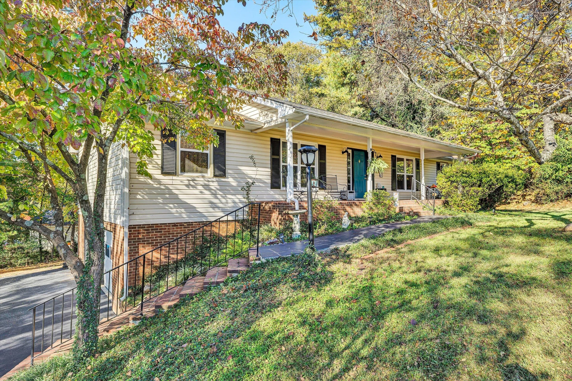 2343 Circle DR - Photo 3