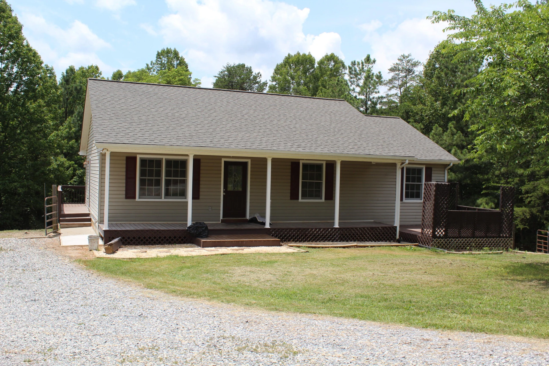1138 Breezy Ridge RD