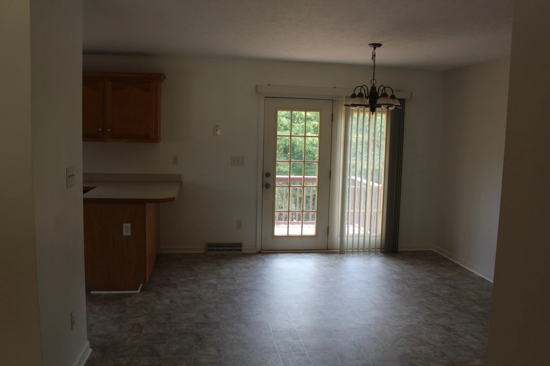 1138 Breezy Ridge RD - Photo 12