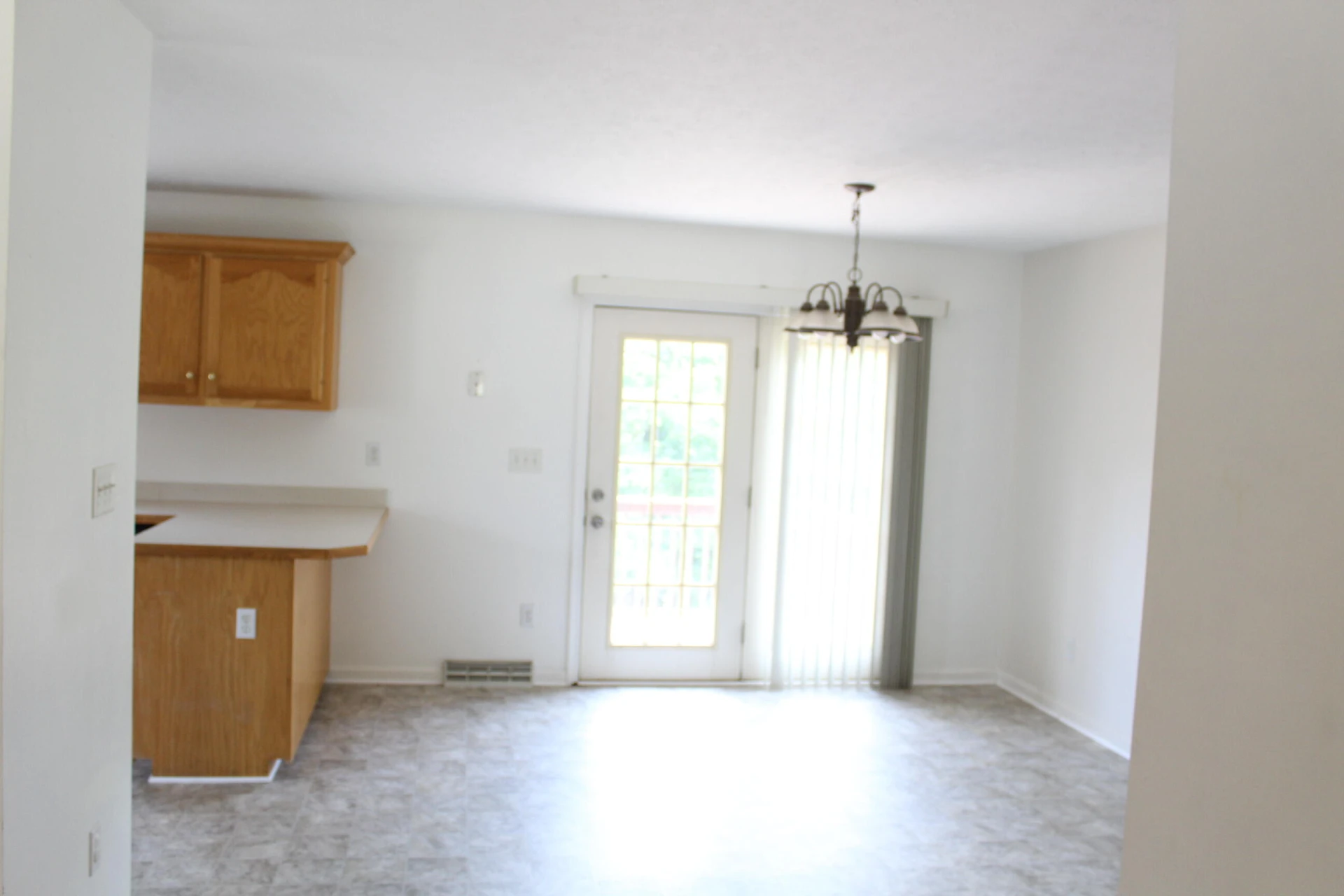 1138 Breezy Ridge RD - Photo 13