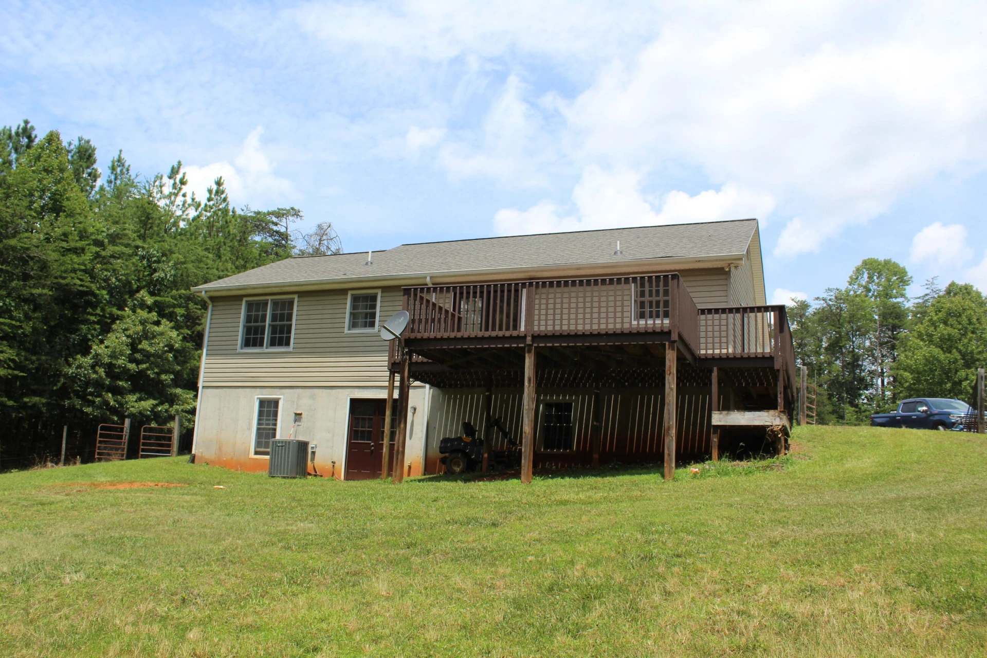 1138 Breezy Ridge RD - Photo 34