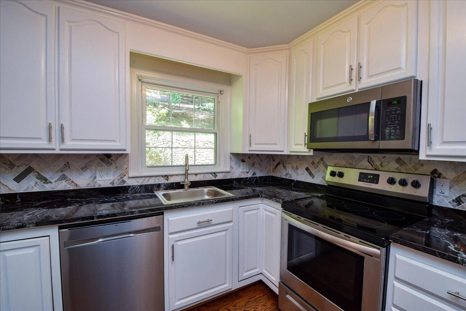 2336 Sourwood ST - Photo 16