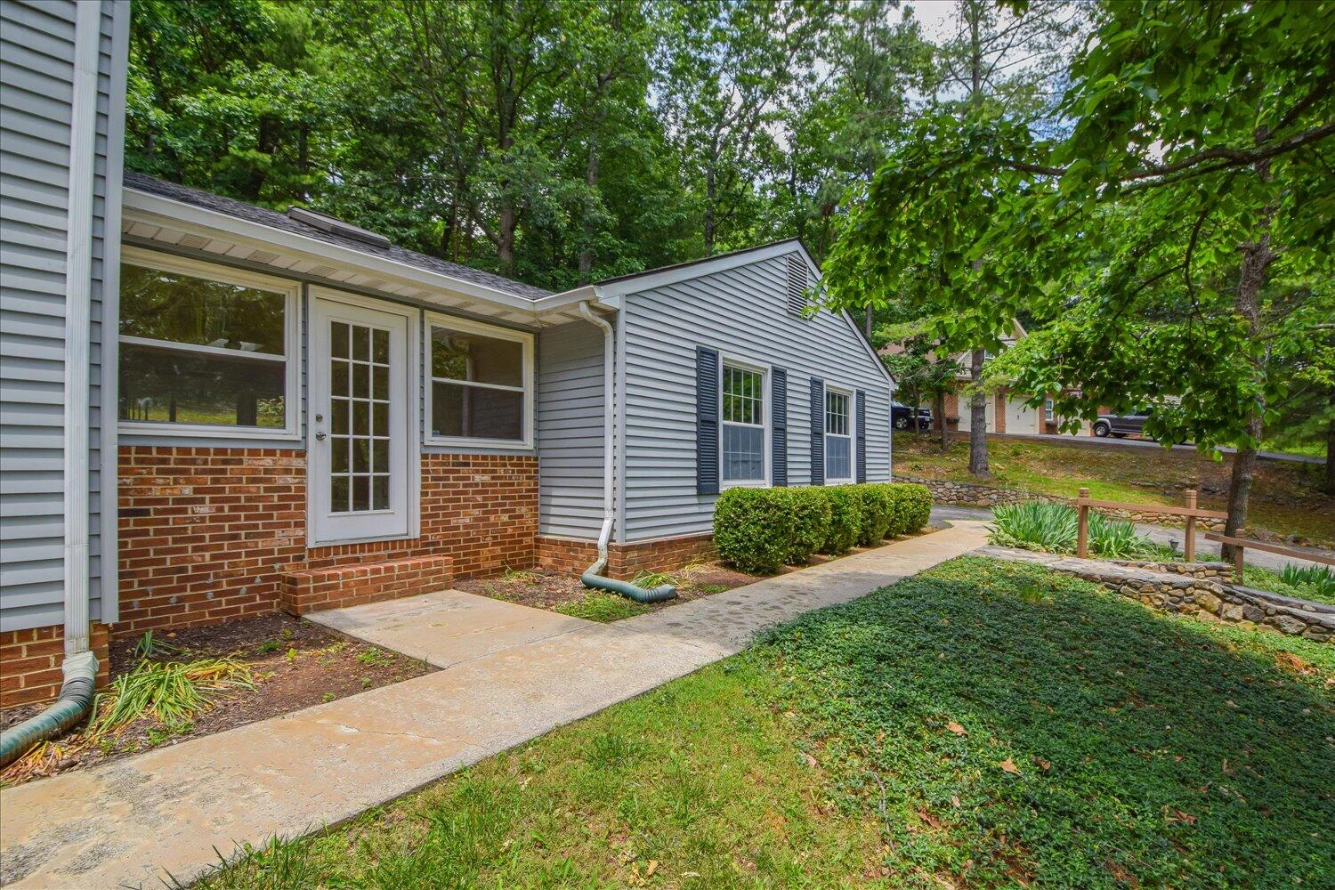 2336 Sourwood ST - Photo 7