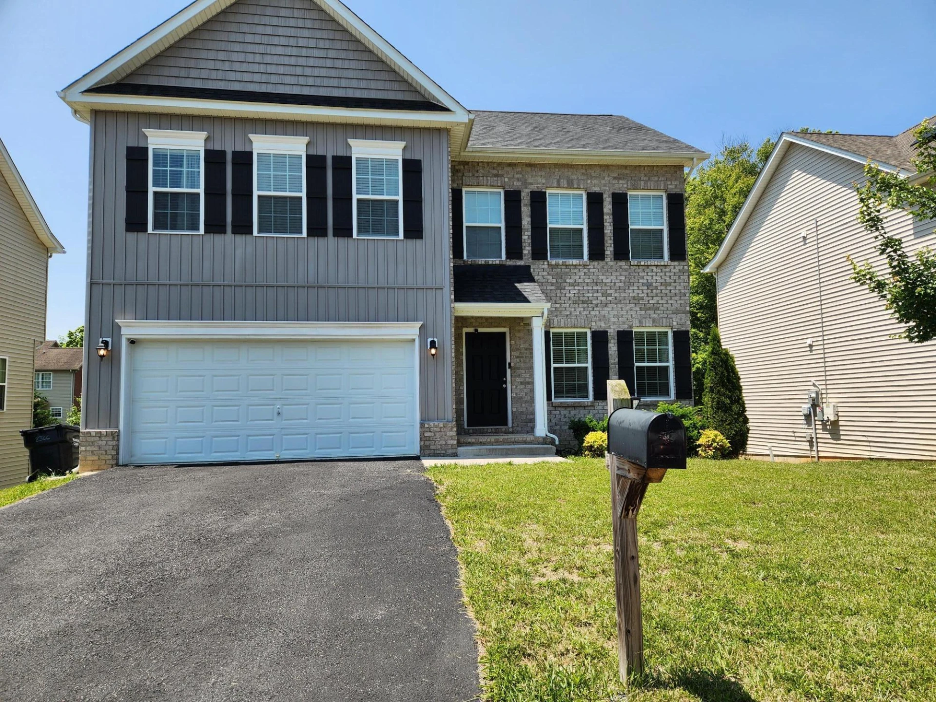 8366 Leighburn DR - Photo 4