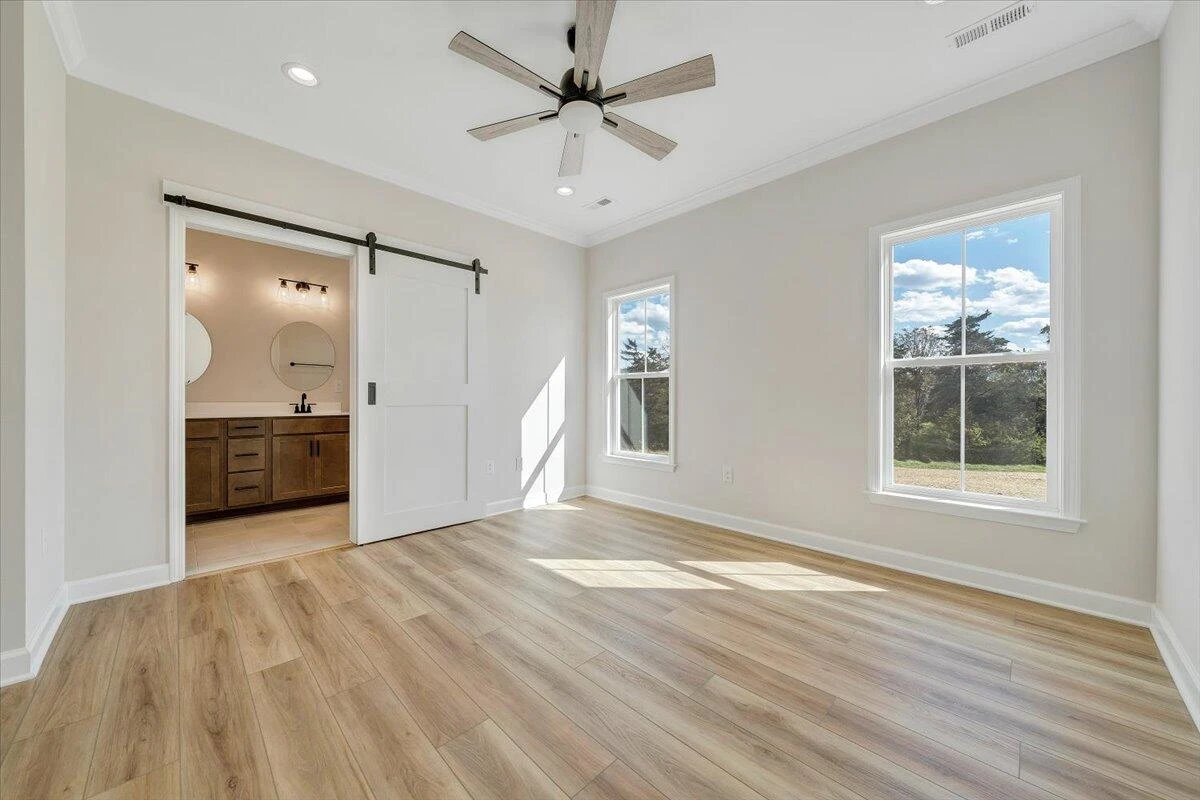 1581 Burnt Chimney RD - Photo 28