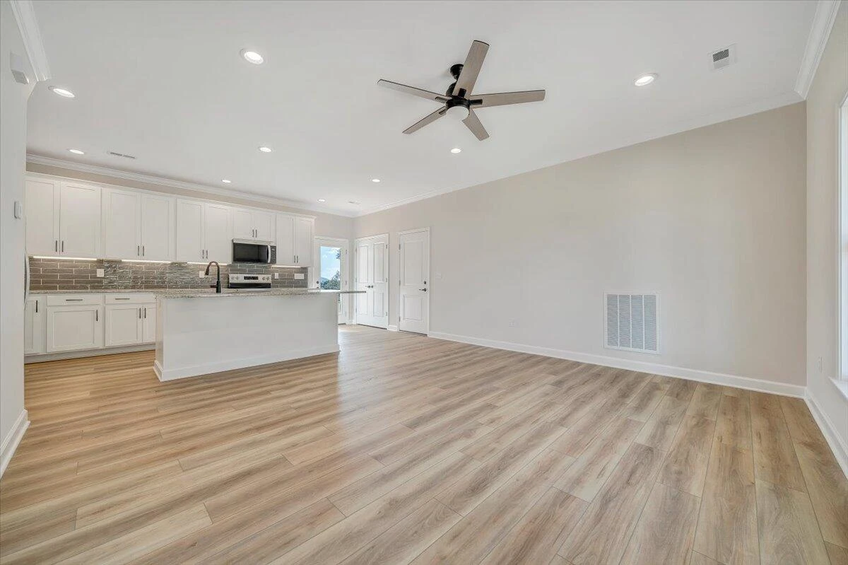 1581 Burnt Chimney RD - Photo 3