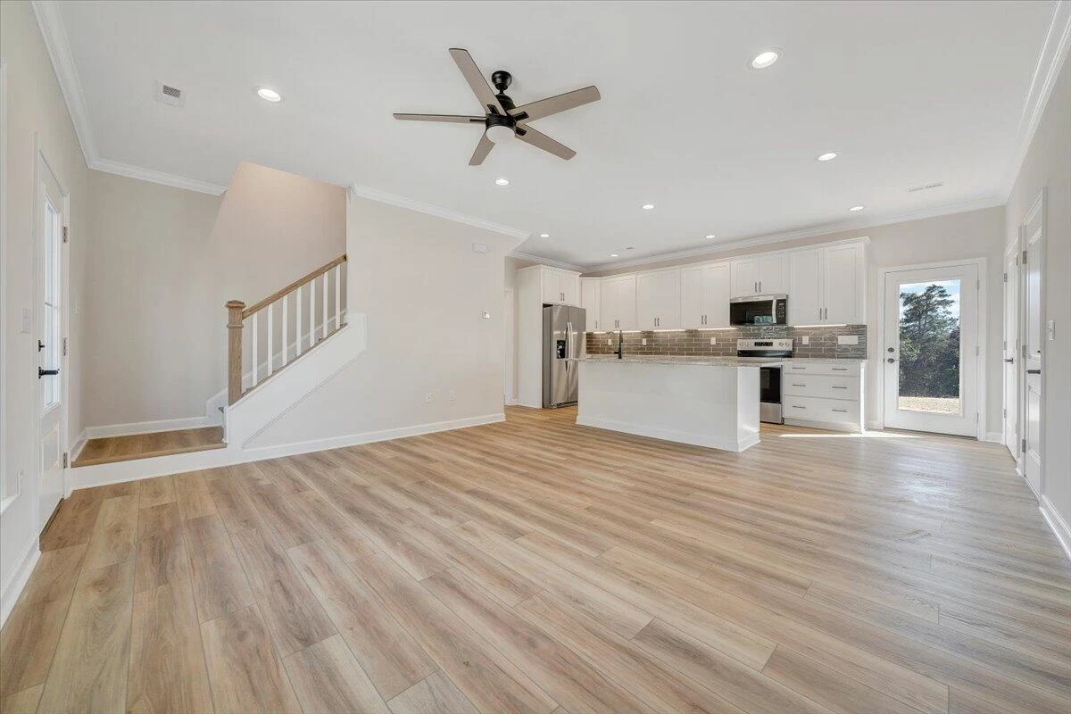 1581 Burnt Chimney RD - Photo 5
