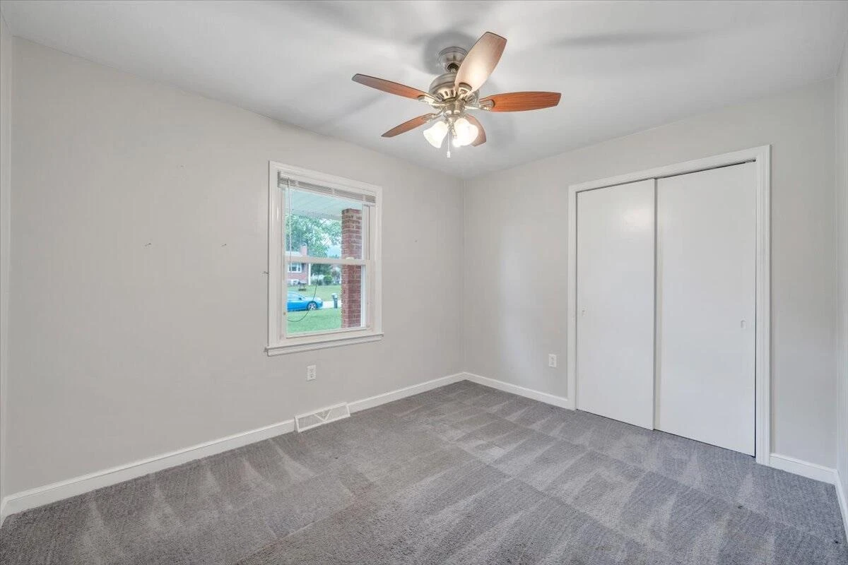 4015 Mockingbird Hill RD - Photo 17