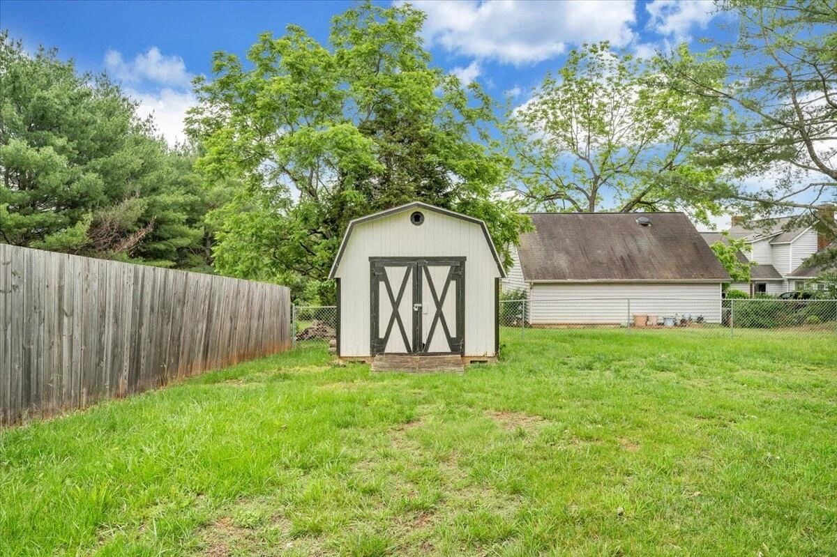 4015 Mockingbird Hill RD - Photo 35