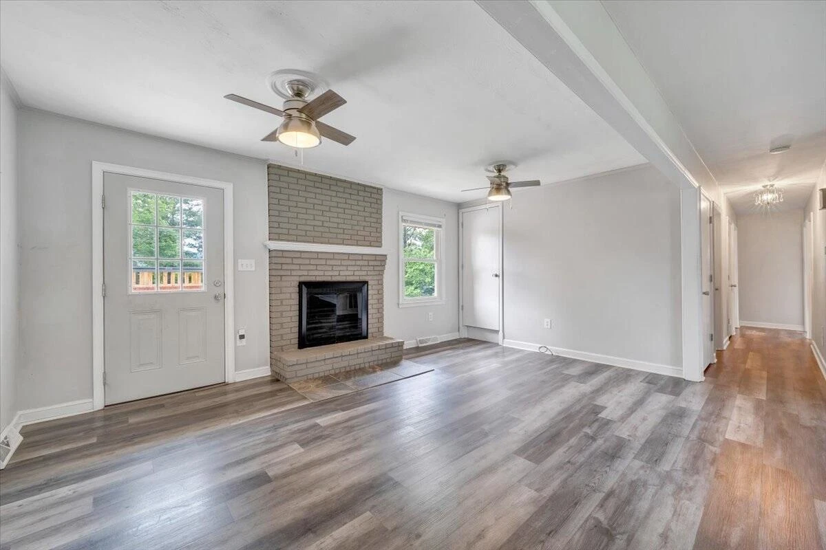 4015 Mockingbird Hill RD - Photo 6