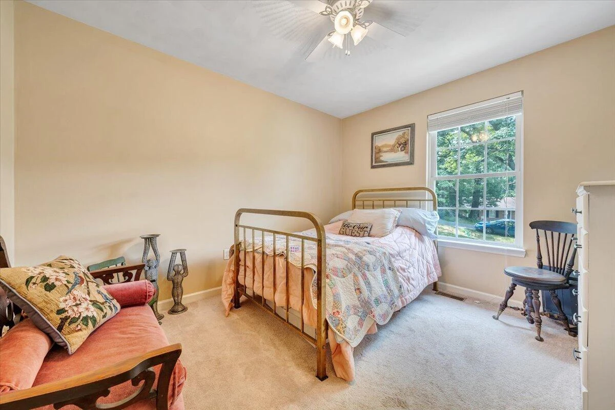 253 Dawnridge DR - Photo 12