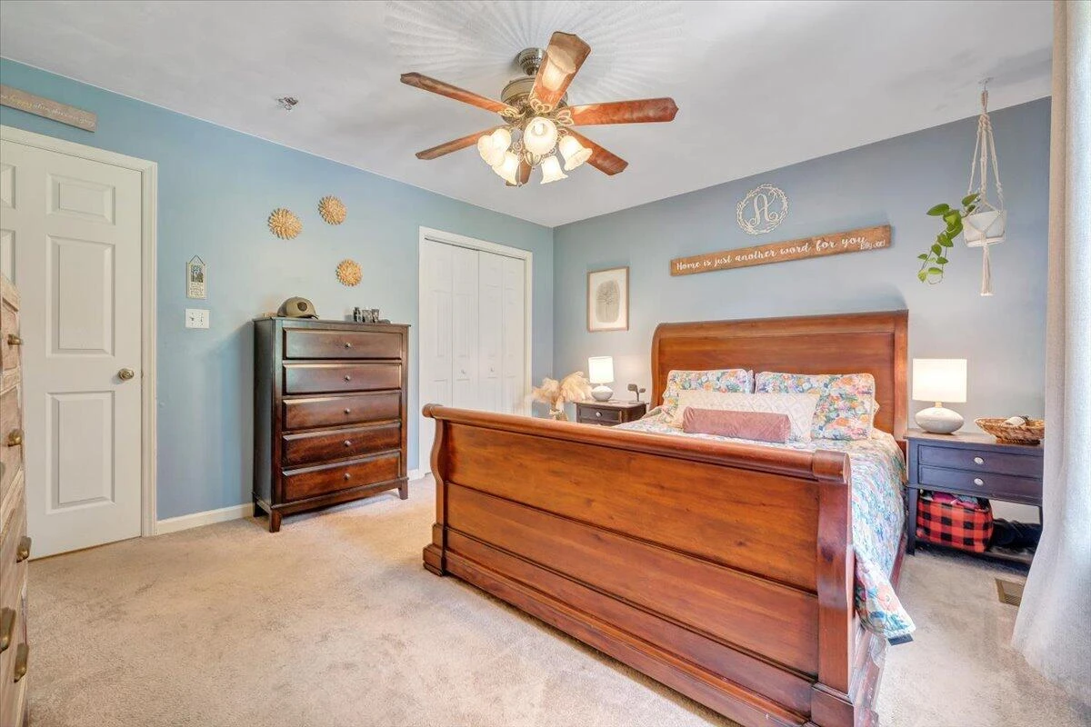253 Dawnridge DR - Photo 14